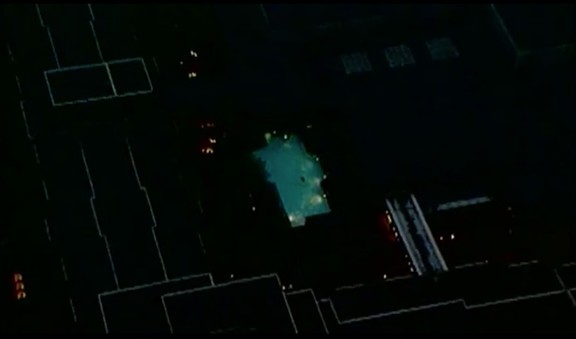 vue d'hélicoptère de la piscine