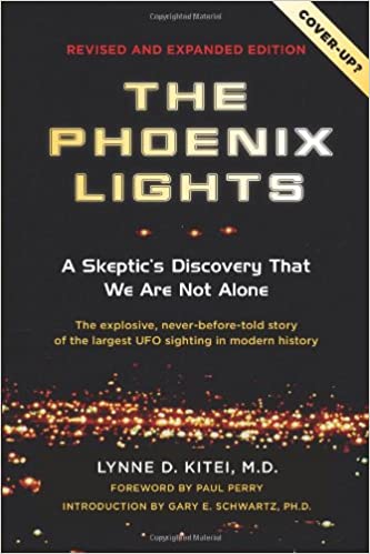 Couverture du livre The Phoenix Lights